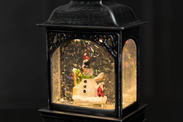 Hovedbilde Dekorativ vannfylt lykt med snømann 20 cm