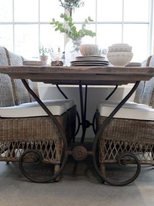 Hovedbilde Gammelt fransk Bord fra Chique Antique