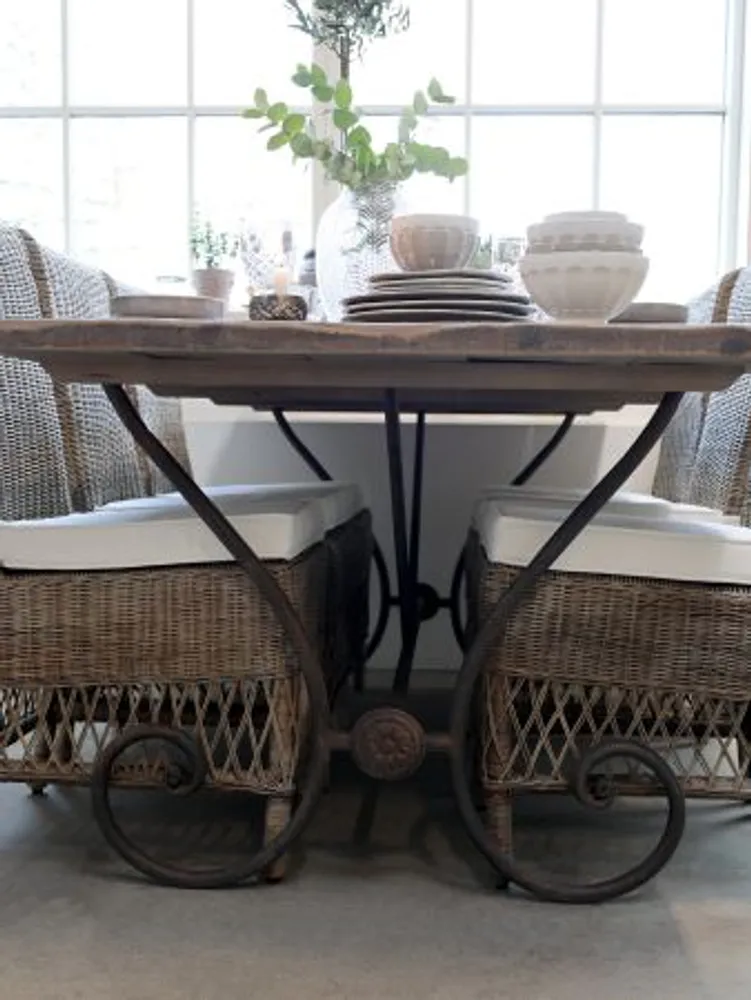 Gammelt fransk Bord fra Chique Antique