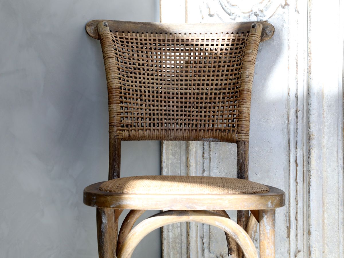 Fransk spisestol med flettet sete og rygg fra Chic Antique