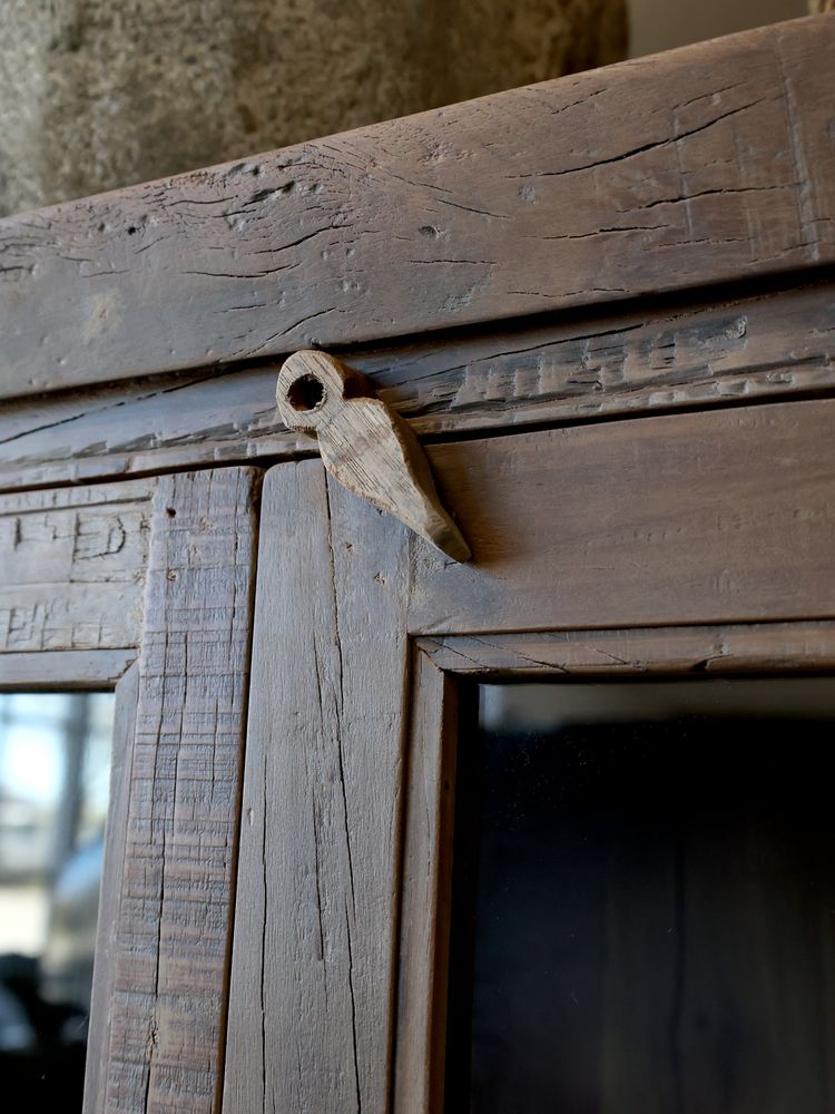 Grimaud vitrineskap fra Chic Antique