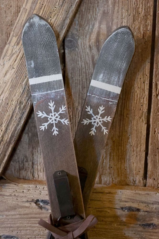 Vintage ski til dekor fra Chic Antque