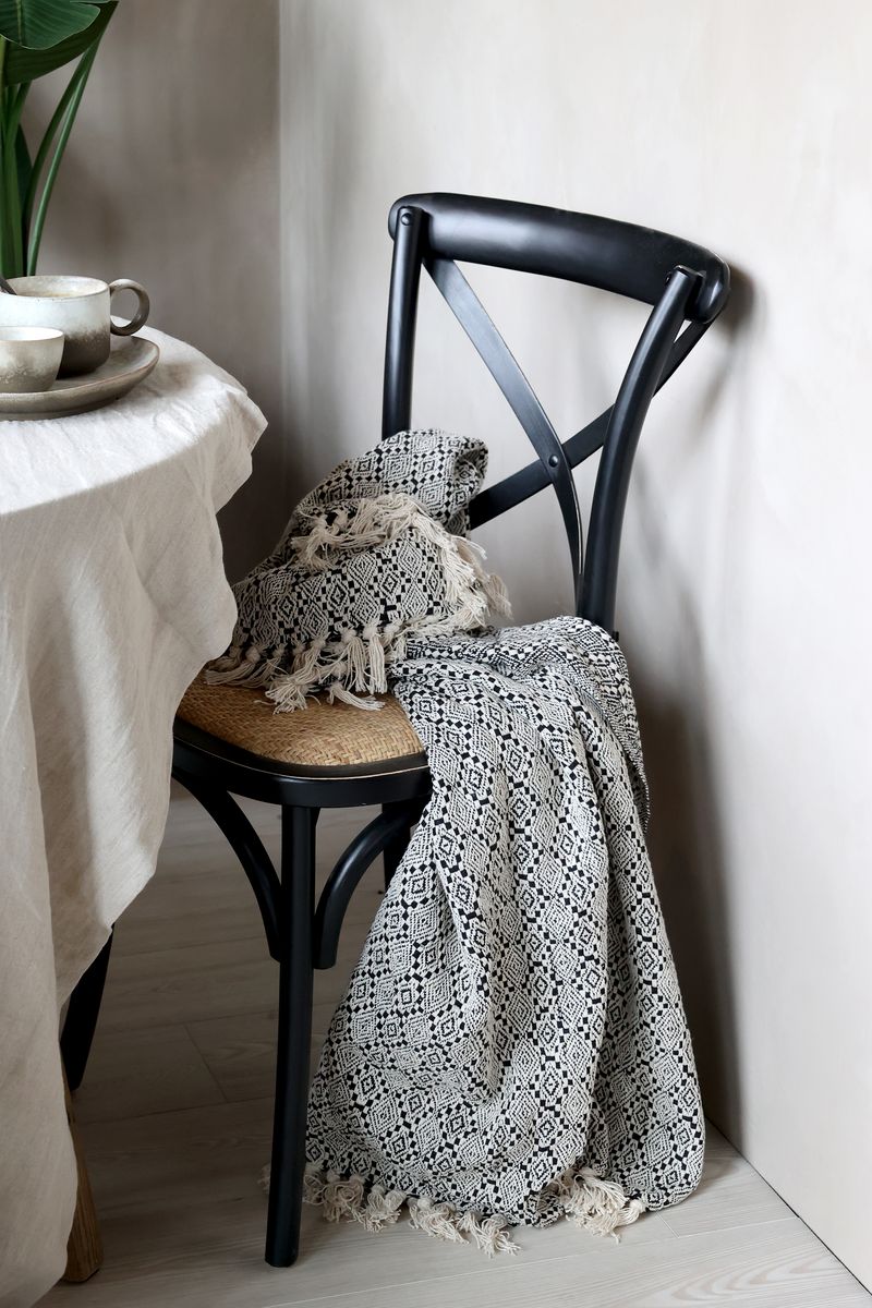 Fransk spisestuestol i sort med rottingsete - Chic Antique