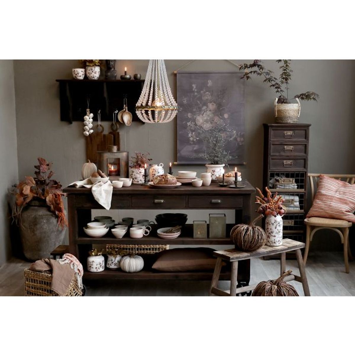 Fransk lysekrone med prismer i messing - Chic Antique