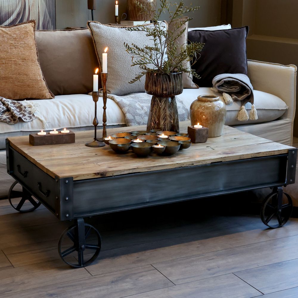 Sofabord med skuffer fra Chic Antique