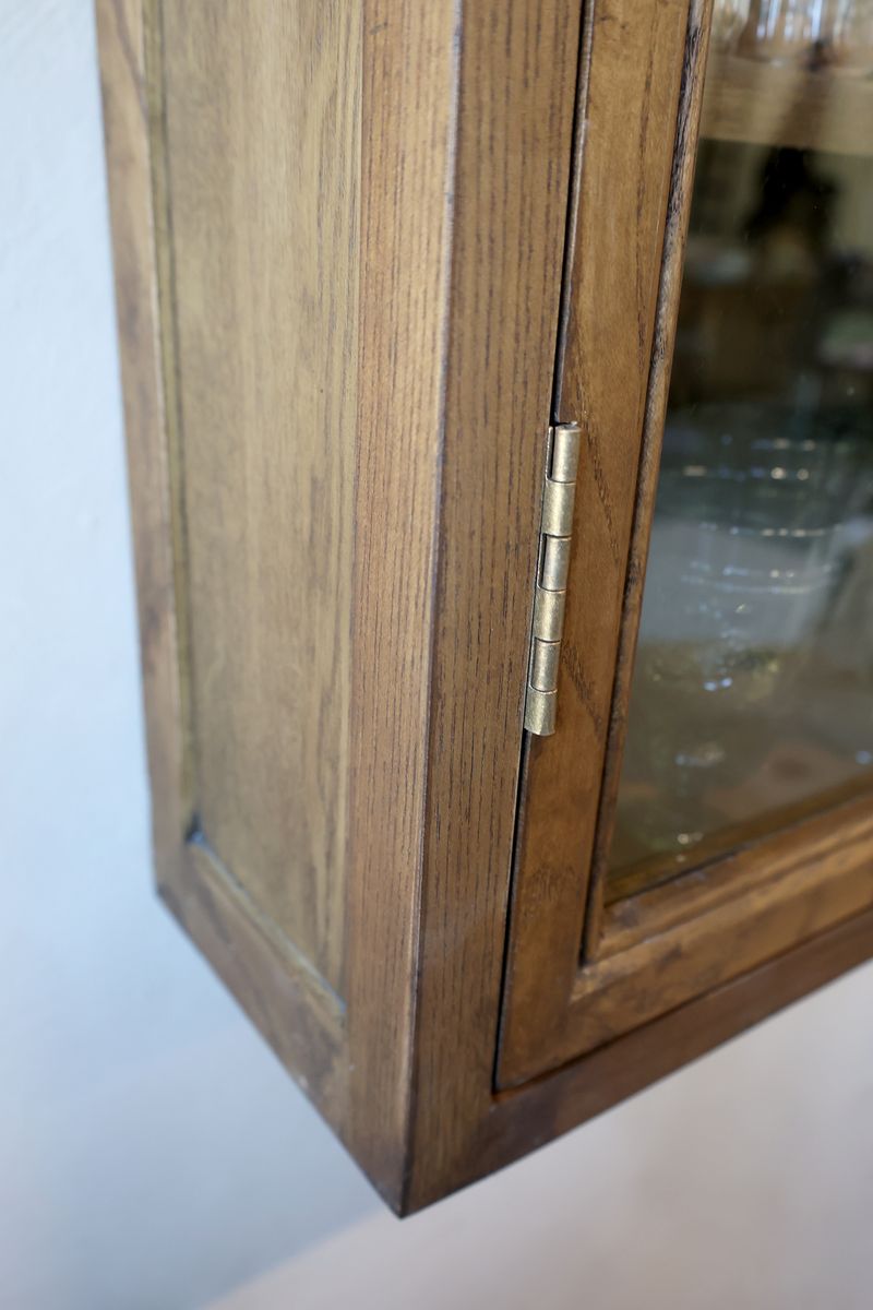 Natur Marseille veggskap med 4 hyller fra Chic Antique